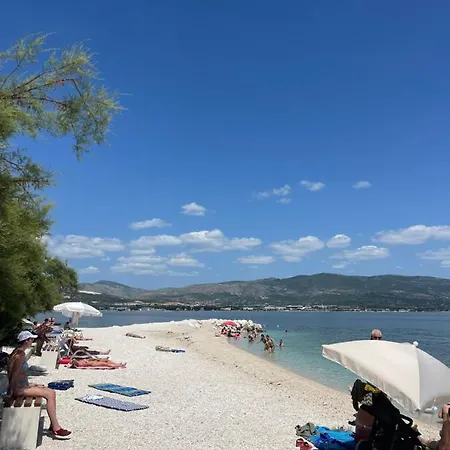 Marina Διαμέρισμα Τρογκίρ