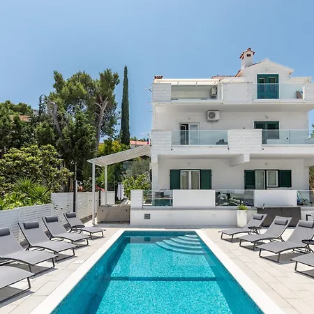 Διαμέρισμα Marina Τρογκίρ